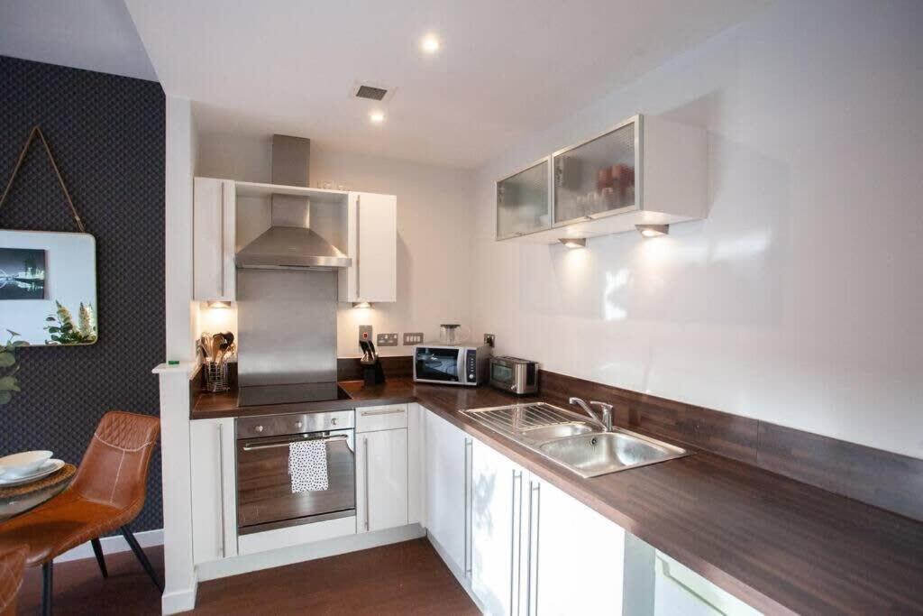 1 Bedroom Apartment In Very Central Location Glasgow Esterno foto
